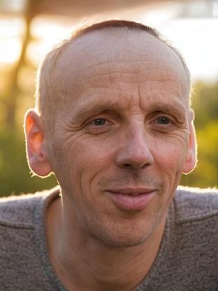 Ewen Bremner — celebrity look-alike to Travis Barker