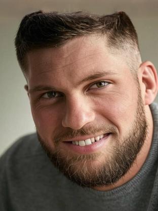 Florian Munteanu — celebrity look-alike to Tom Hardy