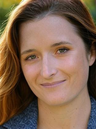 Grace Gummer — celebrity look-alike to Phoebe Waller-Bridge