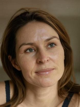 Helen Baxendale — celebrity look-alike to Scout Taylor-Compton