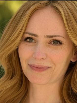 Jaime Ray Newman — celebrity look-alike to Pamela Adlon