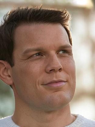 Jake Lacy — celebrity look-alike to Patrick Gibson