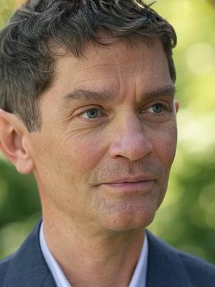 James Frain — celebrity look-alike to David Corenswet