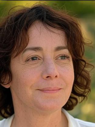 Jane Adams — celebrity look-alike to Lorde (Singer)