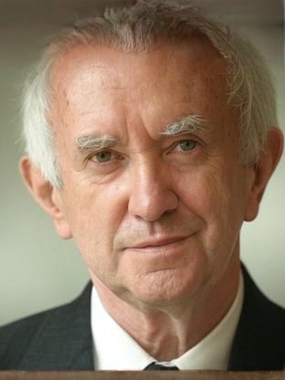 Jonathan Pryce — celebrity look-alike to Robert Englund