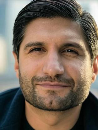 Kayvan Novak — celebrity look-alike to Edgar Ramírez