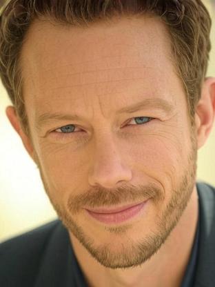Kris Holden-Ried — celebrity look-alike to Álvaro Morte