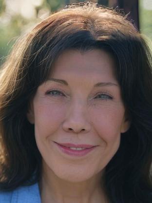 Lily Tomlin — celebrity look-alike to Harriet Sansom Harris