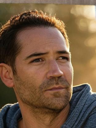 Manuel Garcia-Rulfo — celebrity look-alike to Patrick Brammall