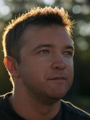 Michael Welch — celebrity look-alike to Luke Thompson