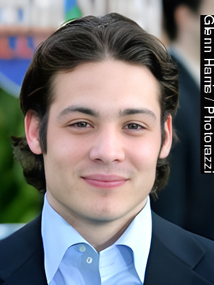 Mike Erwin — celebrity look-alike to Frank Dillane