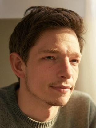 Mike Faist — celebrity look-alike to Jake Bongiovi