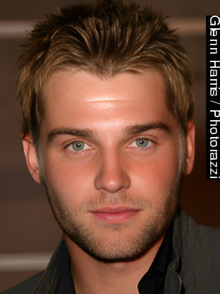 Mike Vogel — celebrity look-alike to Tyler Hoechlin
