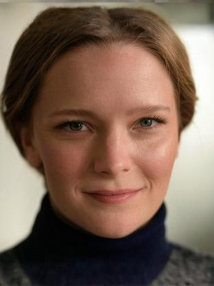 Morfydd Clark — celebrity look-alike to Haley Bennett