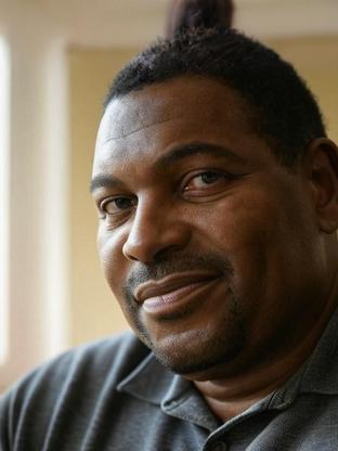 Mykelti Williamson — celebrity look-alike to Robert Townsend