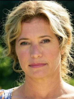 Nancy Travis — celebrity look-alike to Debra Winger