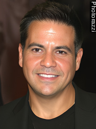 Narciso Rodriguez — celebrity look-alike to Sam Riegel