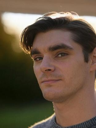 RJ Mitte — celebrity look-alike to Brandon Routh