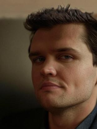 Ray Nicholson — celebrity look-alike to Robert Iler