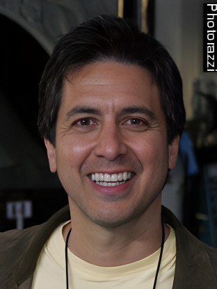 Ray Romano — celebrity look-alike to Simon Helberg