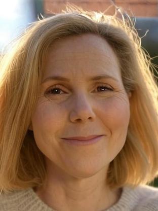 Sally Phillips — celebrity look-alike to Zosia Mamet