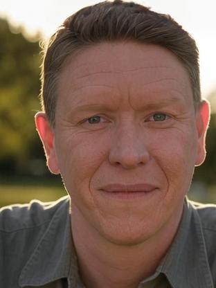 Sam Spruell — celebrity look-alike to James Arnold Taylor