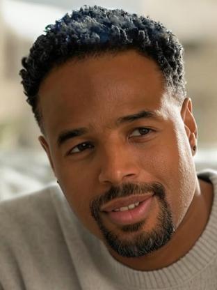 Shawn Wayans — celebrity look-alike to Michael Strahan