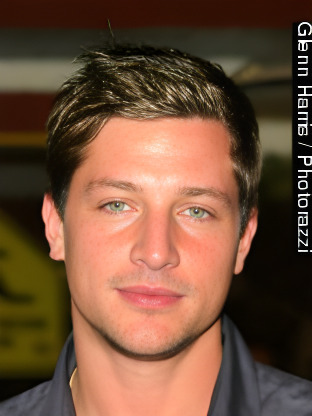 Simon Rex — celebrity look-alike to Sasha Roiz