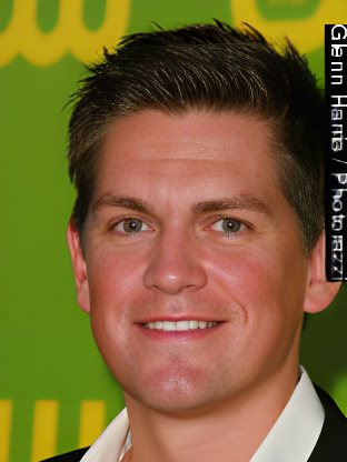 Steve Howey — celebrity look-alike to Alan Ritchson