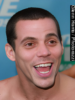 Steve-O — celebrity look-alike to Daddy Yankee