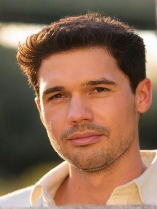 Steven Strait — celebrity look-alike to Christopher Abbott