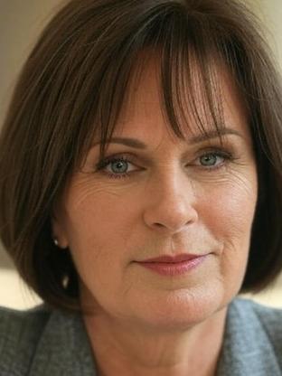 Susan Clark — celebrity look-alike to Dee Wallace