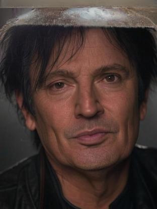 Tommy Lee — celebrity look-alike to Russell Brand