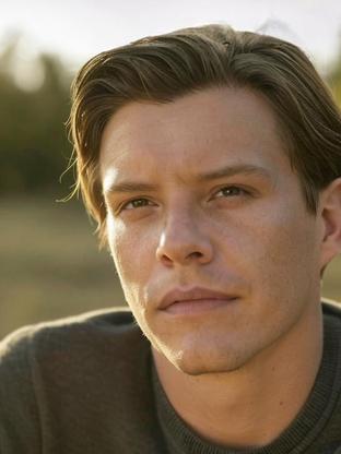 Xavier Samuel — celebrity look-alike to Cory Monteith