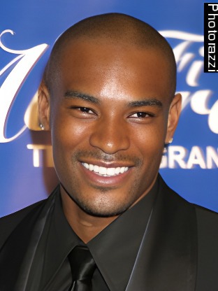 Person who looks like Damien Dante Wayans