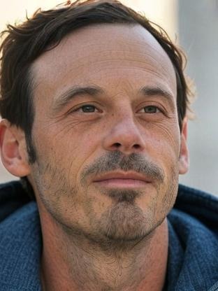 Person who looks like Tony Dalton