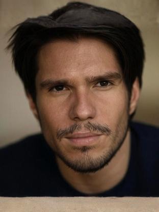 Person who looks like Lorenzo Lamas