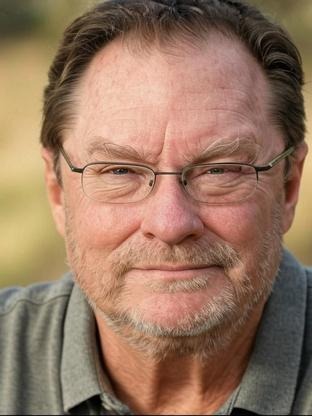 Person who looks like Lewis Black