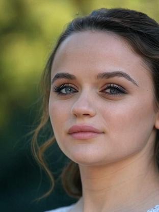 Person who looks like Ruth Codd