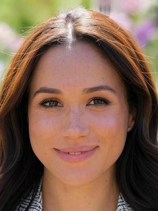 Person who looks like Kelsey Asbille
