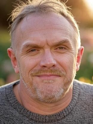 Person who looks like John Ratzenberger