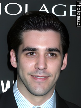 Person who looks like Paul Schneider