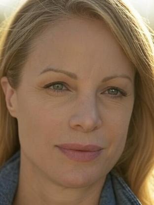 Person who looks like Marlee Matlin