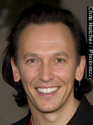 Person who looks like Lars Mikkelsen