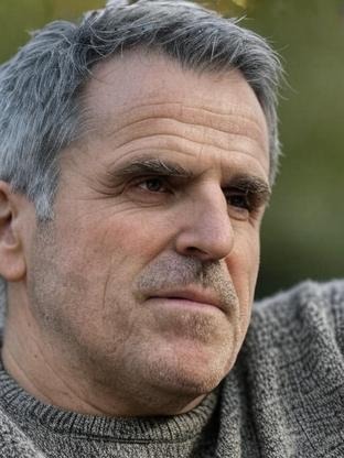 Person who looks like Jeff Fahey