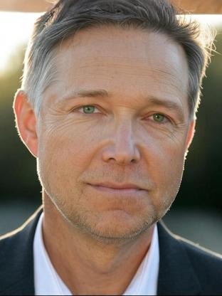 Person who looks like Darren E. Burrows