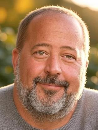 Person who looks like Rob Reiner
