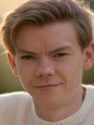 Person who looks like Louis Partridge