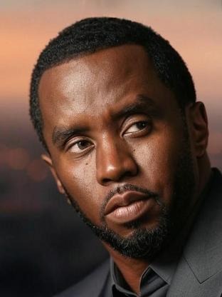 Person who looks like Michael Ealy