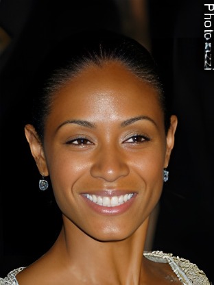 Person who looks like Robin Roberts
